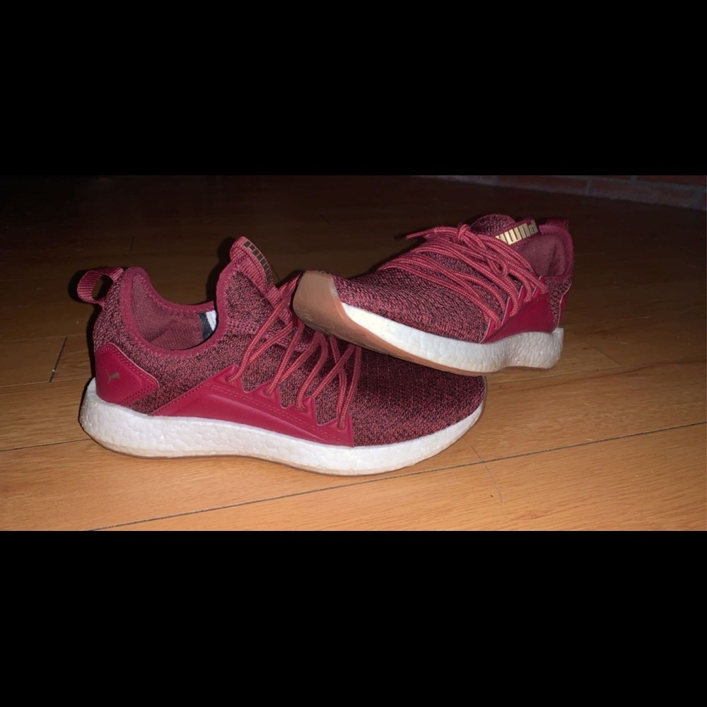 Women’s Size 9 Puma Sneakers
